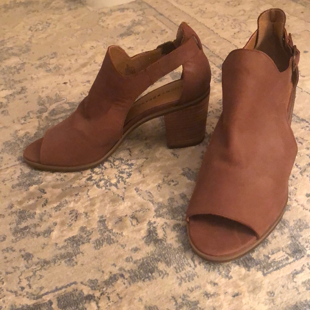 NEW Lucky Brand Shootie 9.5